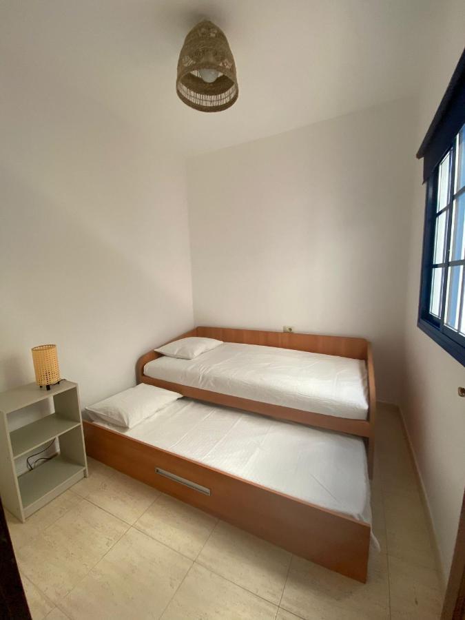 Apartamento Cerca De Las Piscinas Naturales Punta Mujeres Bagian luar foto